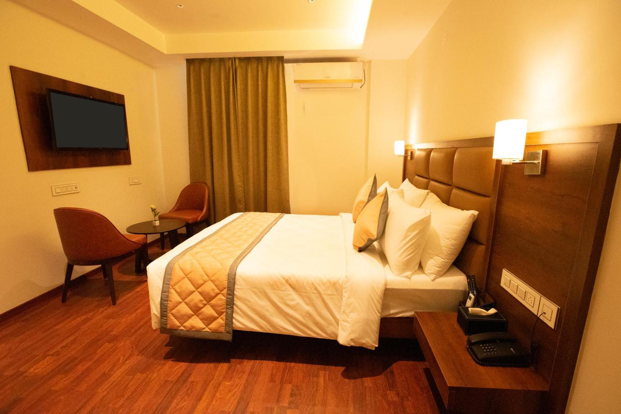 Golden Fortune Inn Hotel Bangalore Exterior photo