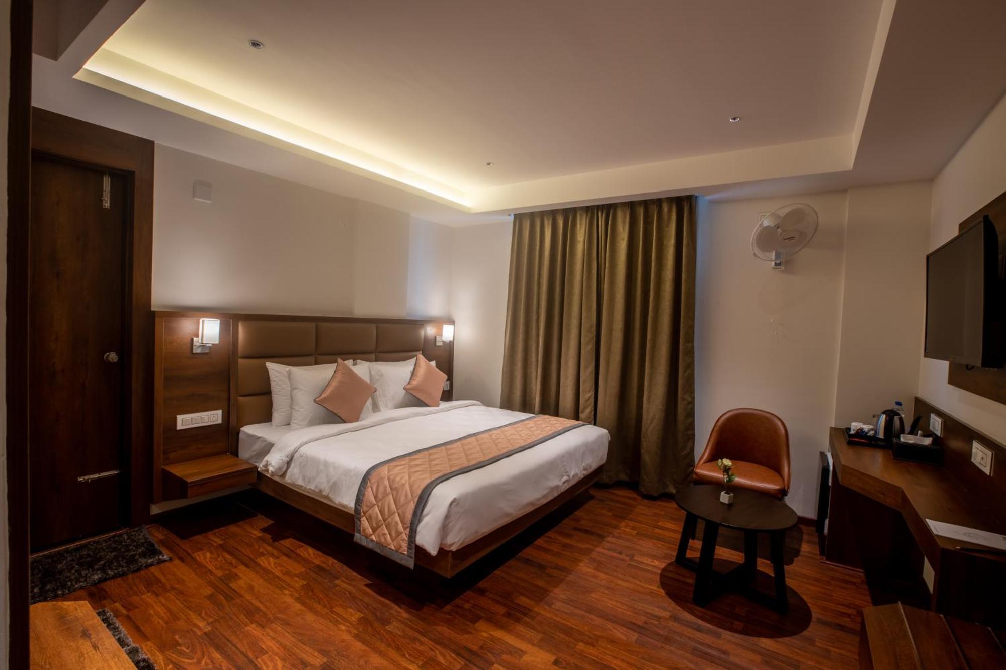 Golden Fortune Inn Hotel Bangalore Exterior photo